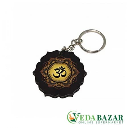 Деревянный красивый брелок ОМ (Wooden beautiful OM keychain) фото